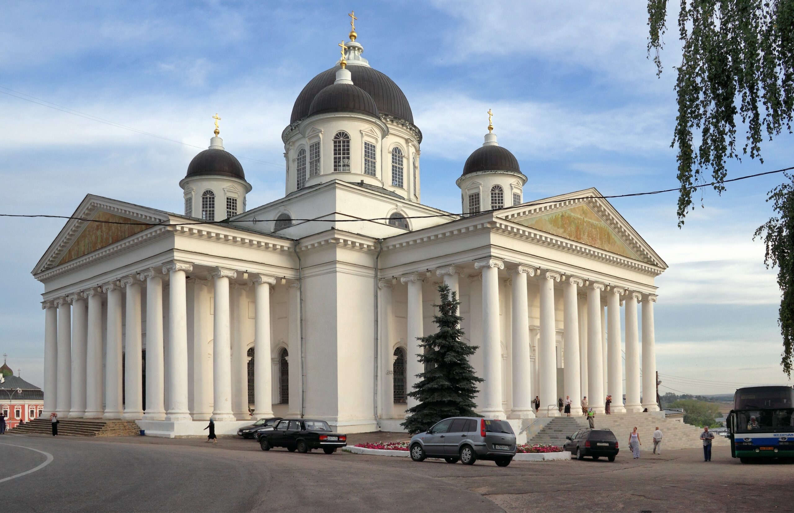 Воскресенский собор на Соборной площади в Арзамасе