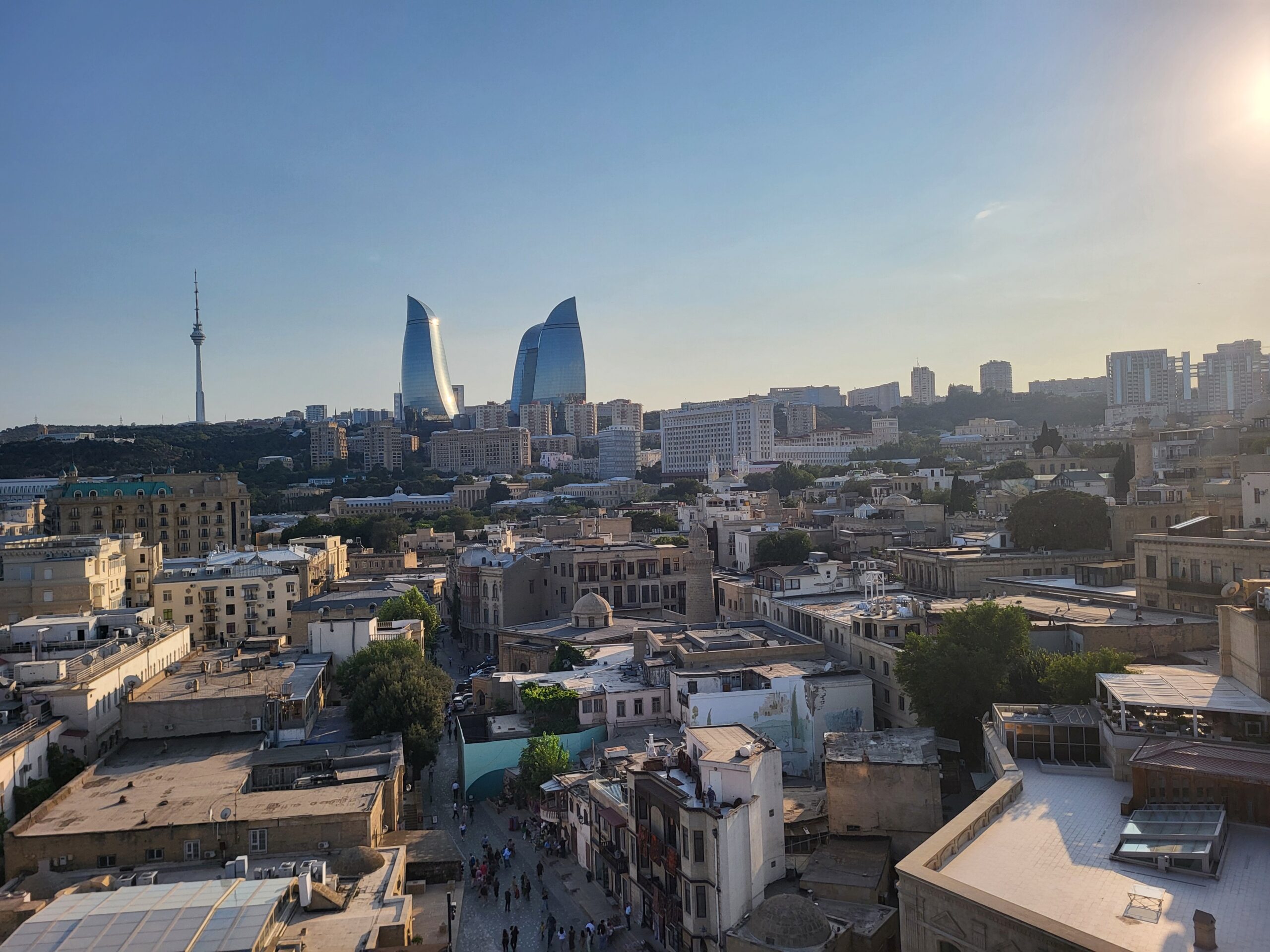 Панорама Баку с видом на Старый город